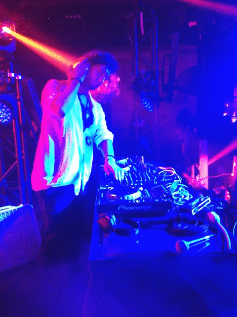 Thomas Jack has taken the stage! #WAYFtour 