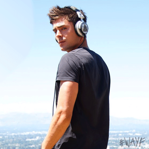 See music in full color.